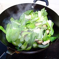 #轻食季怎么吃#香菇油菜的做法图解3