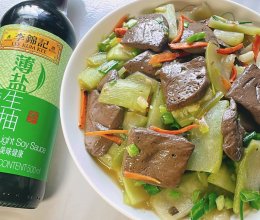 #李锦记X豆果 夏日轻食美味榜# 鸭血炒胡瓜的做法