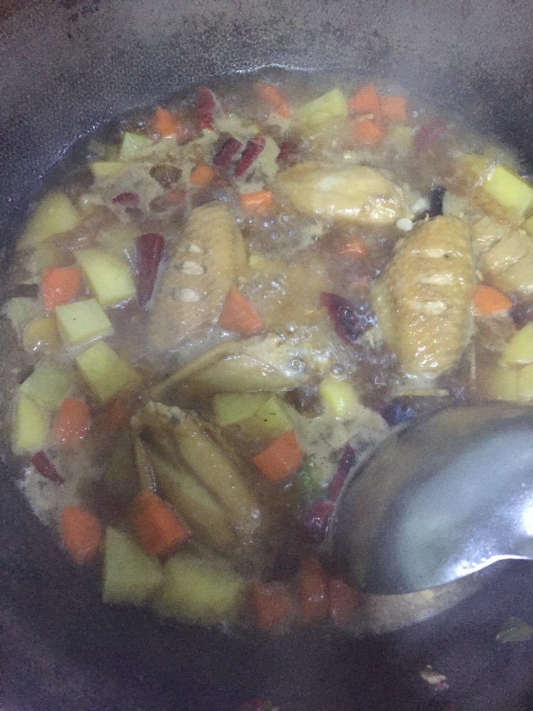 土豆炖鸡翅的做法图解10