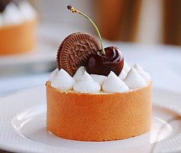 蛋糕卷新创意做法：樱桃切片奶油蛋糕卷的做法