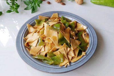 青椒豉香烧豆皮