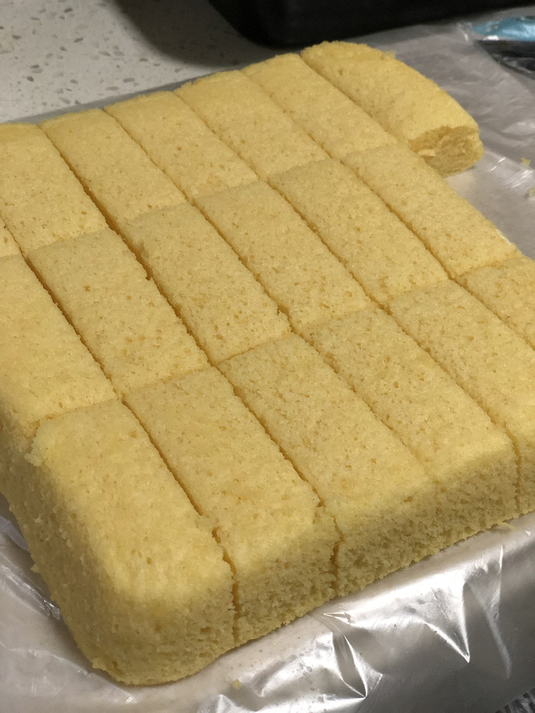 玉米面发糕一一戚风蛋糕的做法的做法