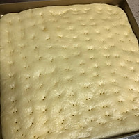 沙拉肉松乳酪面包卷的做法图解2