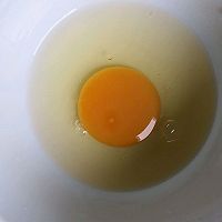 西红柿汁煎鸡蛋的做法图解2