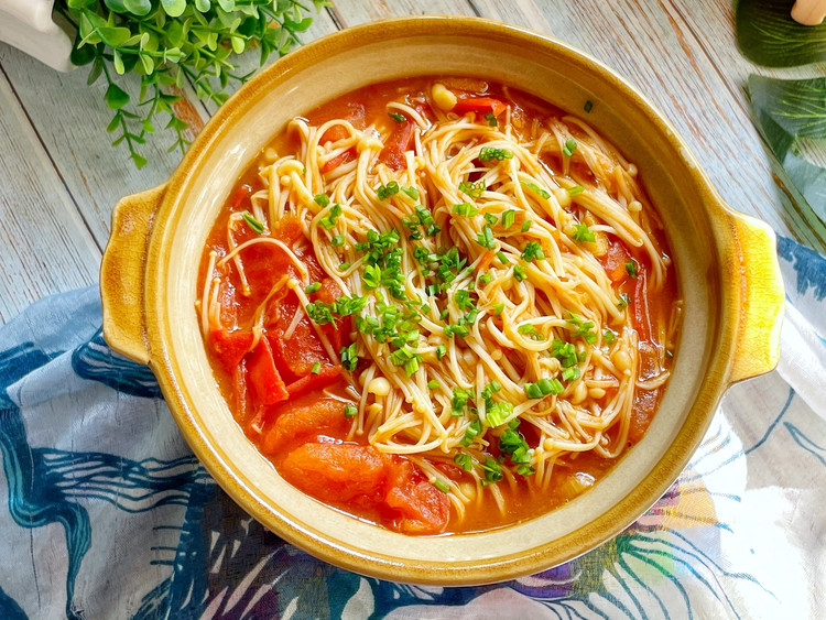 低脂低卡～番茄金针菇汤的做法