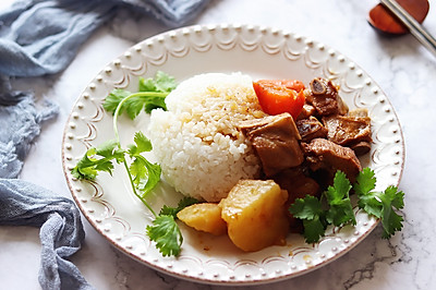 土豆胡萝卜小排饭