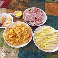 花胶排骨芦笋汤的做法图解2