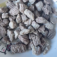 奶酪土豆焖牛腩的做法图解1