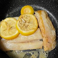 #美味开学季#香煎柠檬鳕鱼配时蔬虾丸的做法图解9