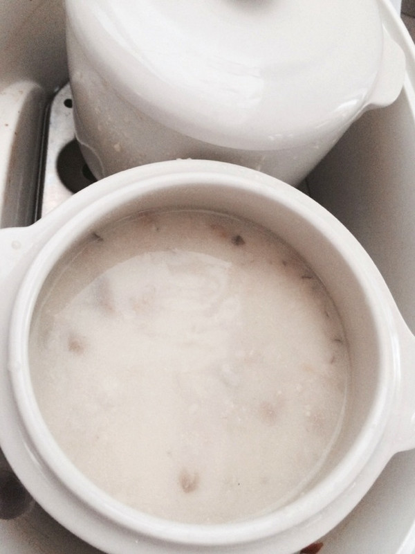 鸡茸蘑菇牛奶汤（必胜客）