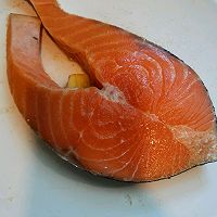 低脂簡單的香煎三文魚的做法图解1