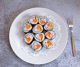 #带着零食去旅行！#紫菜寿司的做法