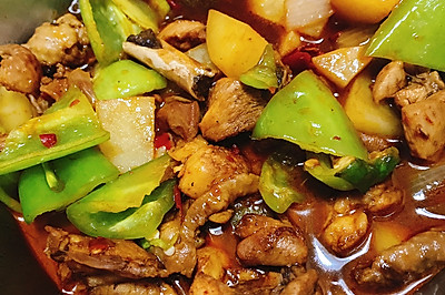 餐桌硬菜-土豆炖鸡块