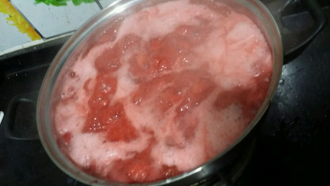 自制草莓酱的做法图解6