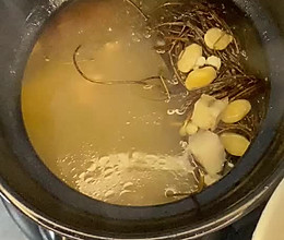 广东煲汤 五指毛桃茯苓猪骨汤的做法