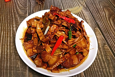 五花肉焖笋干