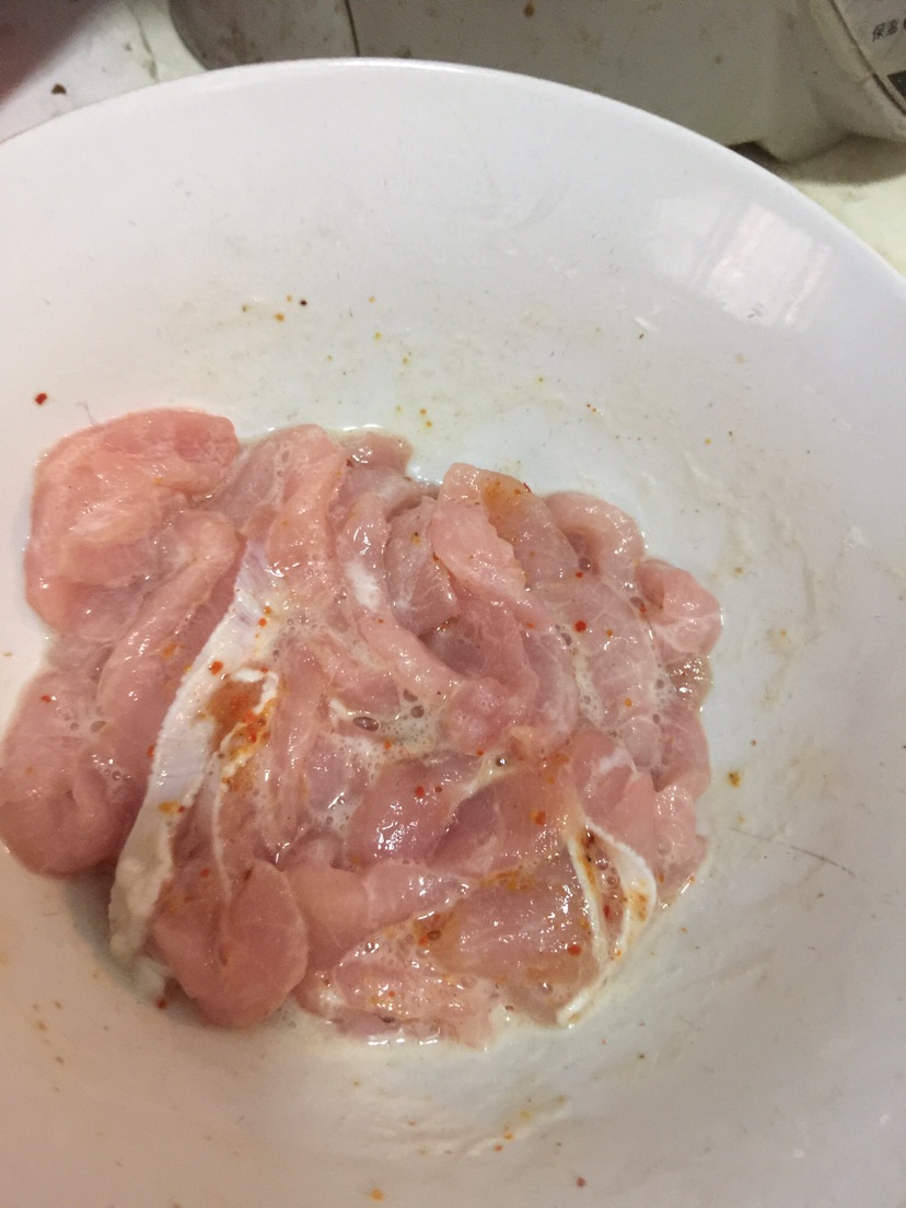 杏鲍菇炒肉丝的做法图解1