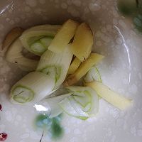 裙带菜冬瓜对虾汤的做法图解3