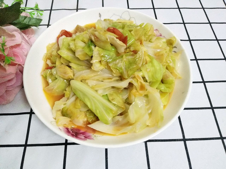 西红柿炒圆白菜的做法