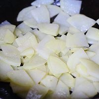 土豆炒西葫芦的做法图解4