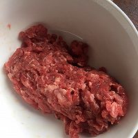 治愈系养生粥～牛肉芹菜粥的做法图解2