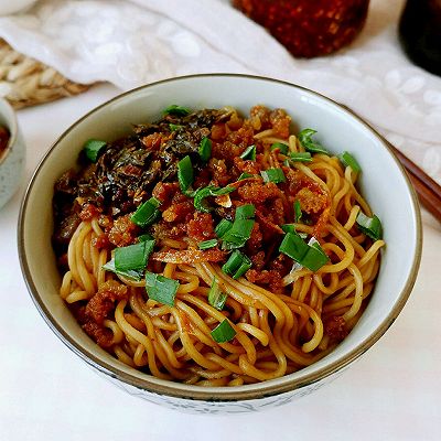 存稿肉臊干溜面