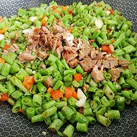 榄菜酱肉蒜豆角的做法图解4