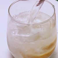 爆款柠檬百香果的做法图解3