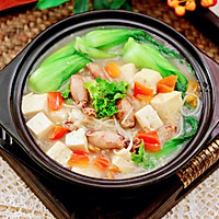 #憋在家里吃什么#金针菇豆腐鱿鱼煲的做法图解14