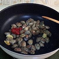 红糟炒花蛤的做法图解5
