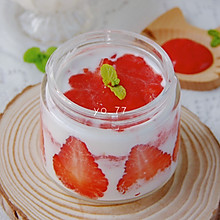 让酸奶不再单调，搞定高颜值花样酸奶杯！#“莓”好春光日志#