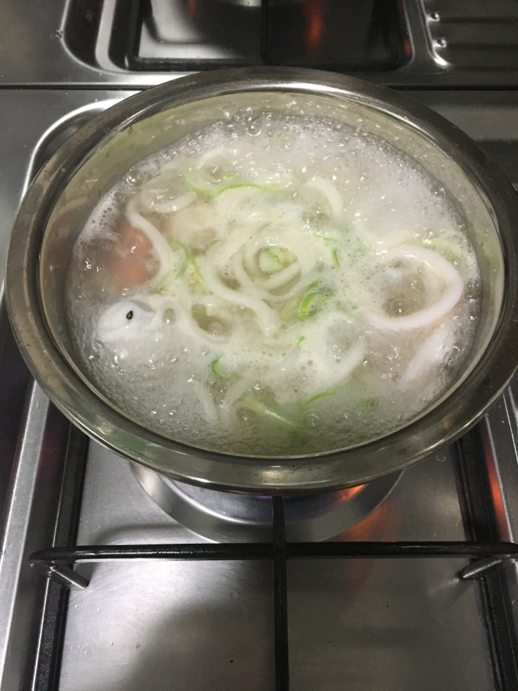 海鲜乌冬面的做法图解4