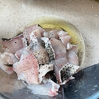 汤酸爽肉滑嫩的｜酸菜鱼的做法图解15