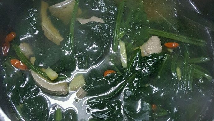 猪肝菠菜枸杞汤