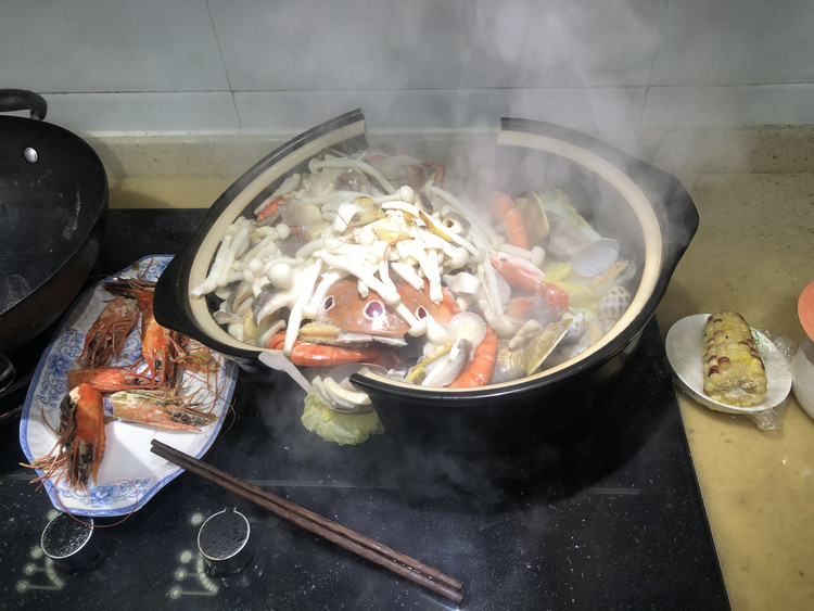 一个有意思的海鲜煲的做法