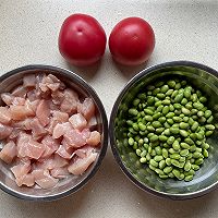 茄汁毛豆鸡丁的做法图解1