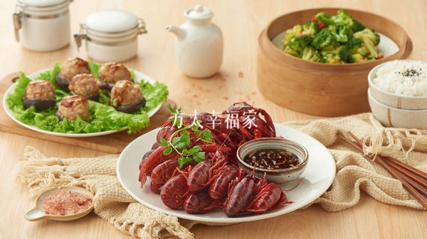 快手蒸菜家宴:清蒸小龙虾&香菇酿肉&凉拌西兰花