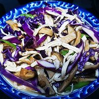 #太太乐鲜鸡汁玩转健康快手菜#低脂打卡的三丝烩鸡胸肉的做法图解7