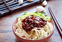 家常炸酱面的做法