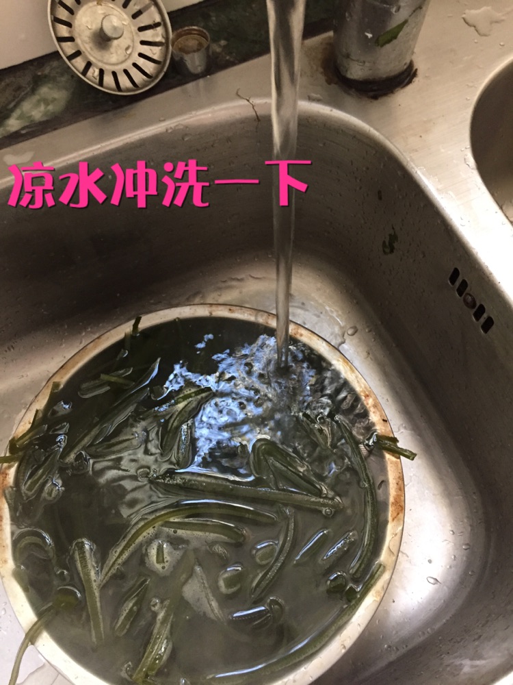 开胃凉拌海带丝（小菜）的做法图解2