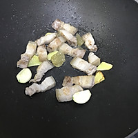 百叶结烧红烧肉的做法图解6