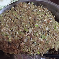 猪肉香菇白菜馅饺子的做法图解2