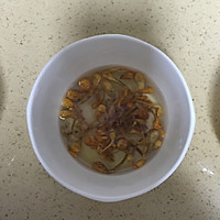 虫草干贝玉米排骨汤的做法图解2