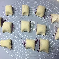 蒸奶香紫薯小花卷的做法图解15
