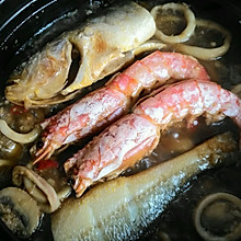 砂锅鱼虾煲