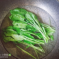 首农HELO油鸡宝宝蛋_菠菜蛋卷的做法图解2