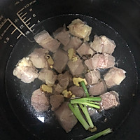 土豆牛腩的做法图解1