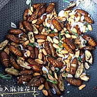 干煸蚕蛹的做法图解8