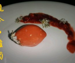 #美食视频挑战赛# 贫穷版的分子料理之传说中的龙吟草莓的做法