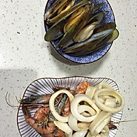 铸铁锅版西班牙海鲜饭的做法图解2